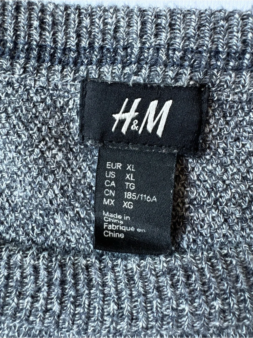 H&M Men’s Gray Crewneck Sweater